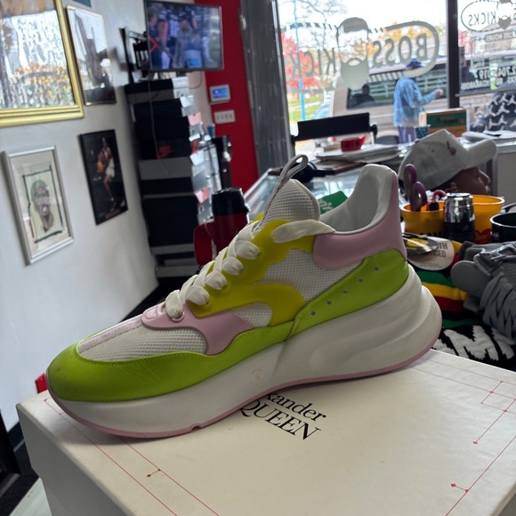 Alexander McQueen Oversized Men's Runner SZ 46 Rare No Size Tag Pre Owned Used - Picture 15 of 16